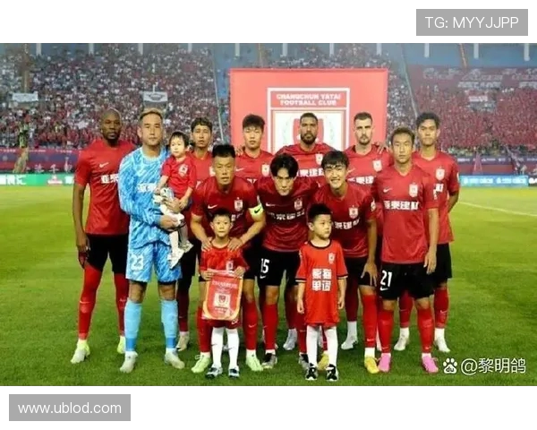 河南队续约卢卡斯马亚等六名球员全力备战新赛季