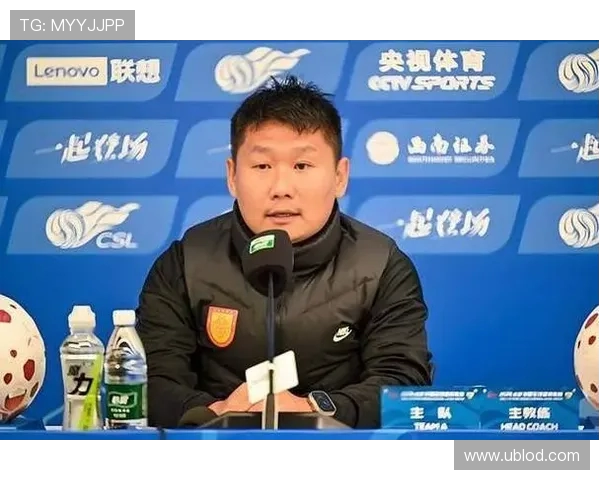 重庆铜梁龙官方宣布罗马尼亚边锋肯帕努正式租借加盟球队助力新赛季